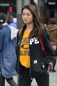 pokerbola link alternatif mencatat rekor keseluruhan 2-0 dan naik ke penampilan wanita pertamanya sejak debutnya Oh Yu-jin